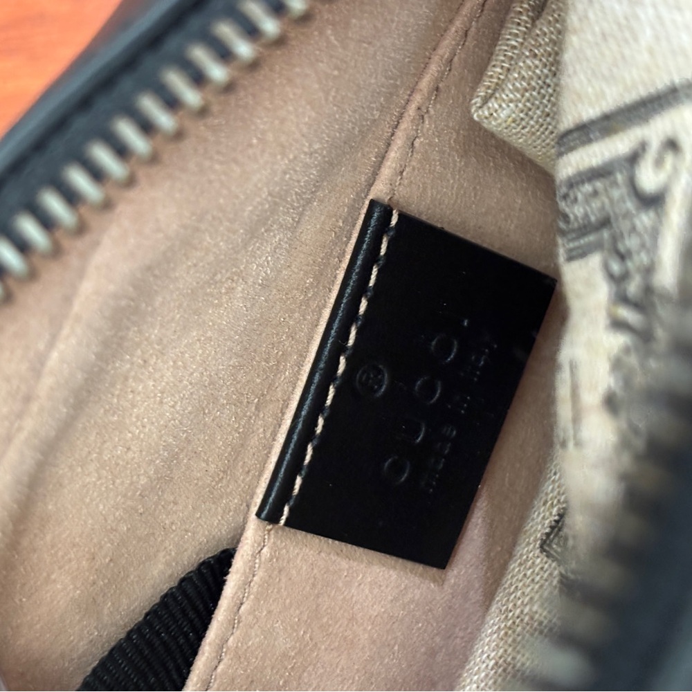 (GUCCI) GG Marmont Mini Crossbody Bag - Picture 2 of 6